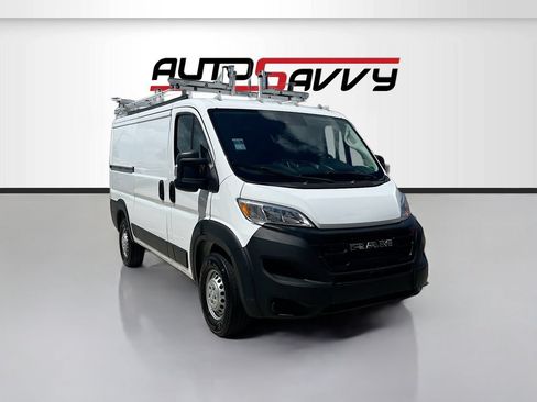 Used 2024 RAM ProMaster 2500 FWD image 1