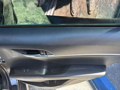 Used 2021 Toyota Camry LE image 52