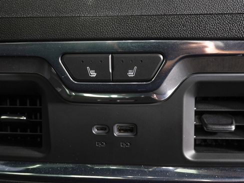 Used 2024 Chevrolet Silverado 1500 High Country w/ Technology Package image 11