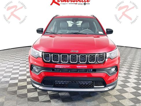 New 2026 Jeep Compass Latitude image 2