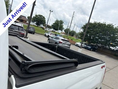 Used 2019 Chevrolet Silverado 2500 LT AWD/4WD image 13