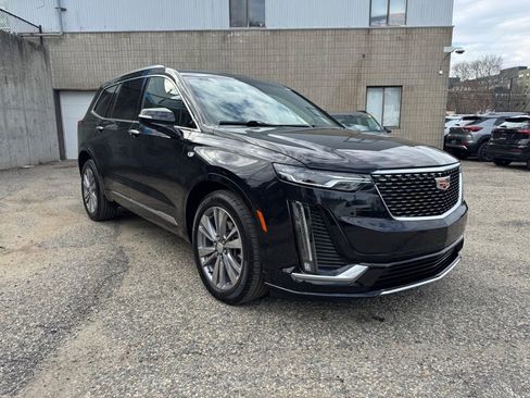 Used 2024 Cadillac XT6 Premium Luxury AWD/4WD image 8