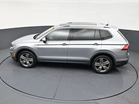 Used 2021 Volkswagen Tiguan SEL FWD image 13