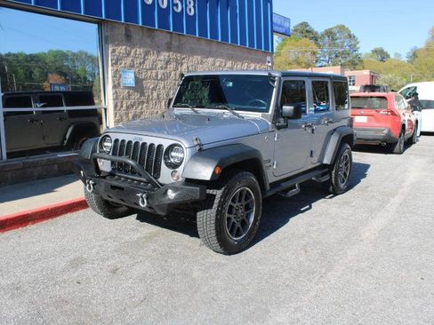 Used 2015 Jeep Wrangler Unlimited Sport w/ Quick Order Package 24S AWD/4WD image 3