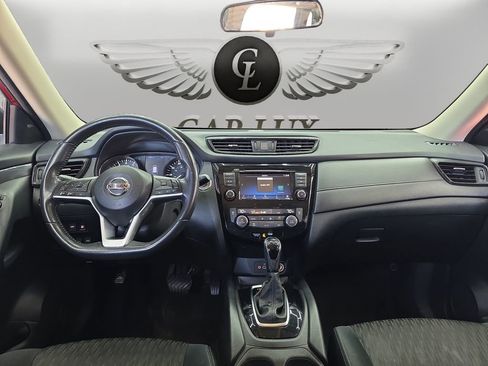 Used 2018 Nissan Rogue SV image 19