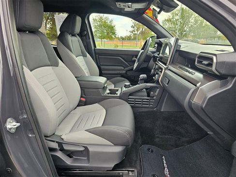 Used 2024 Toyota Tacoma TRD Sport image 10