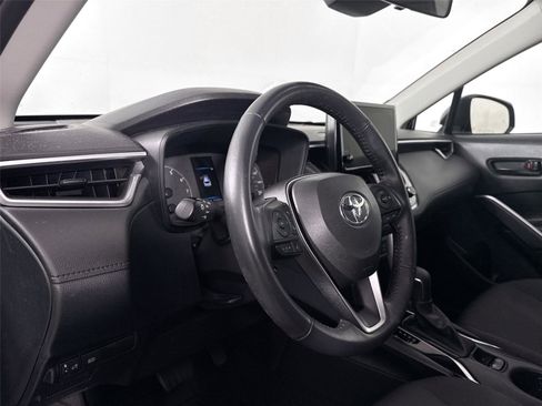 Certified 2023 Toyota Corolla Cross LE image 13