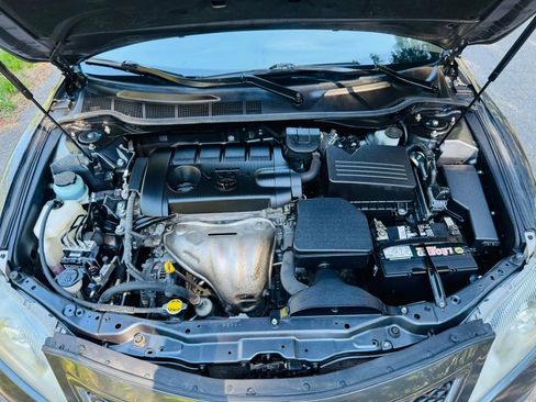 Used 2011 Toyota Camry SE image 16