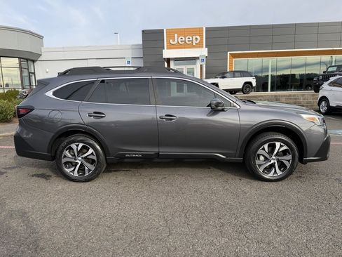 Used 2022 Subaru Outback Limited image 9