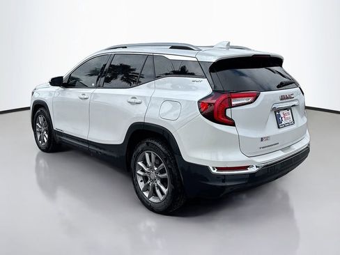 Used 2022 GMC Terrain SLT w/ Infotainment Package II FWD image 5