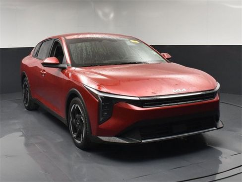 Certified 2025 Kia K4 EX image 2
