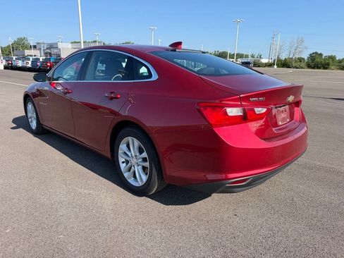 Used 2017 Chevrolet Malibu LT FWD image 7