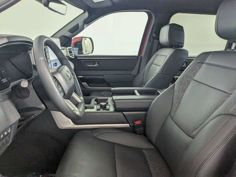 Certified 2025 Toyota Tundra Limited AWD/4WD image 10