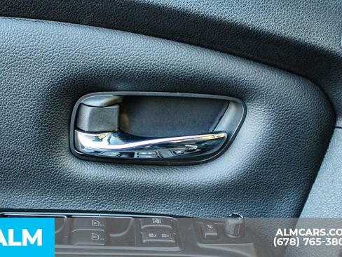 Used 2023 Nissan Titan PRO-4X w/ Pro-4x Convenience Package image 38