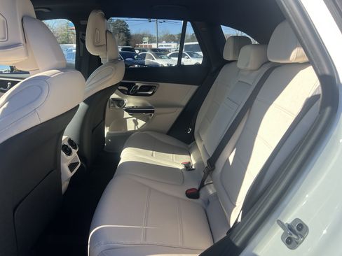 Certified 2024 Mercedes-Benz GLC 300 4MATIC image 32