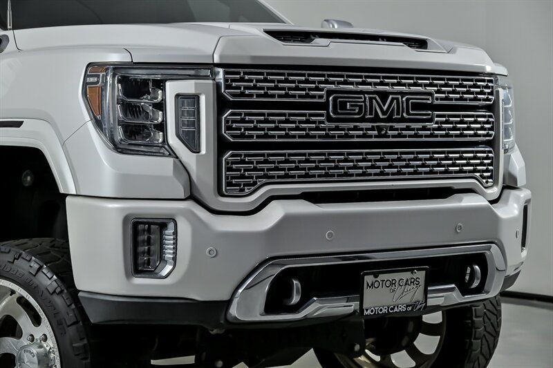 Used 2020 GMC Sierra 2500 Denali w/ Denali Ultimate Package AWD/4WD image 2