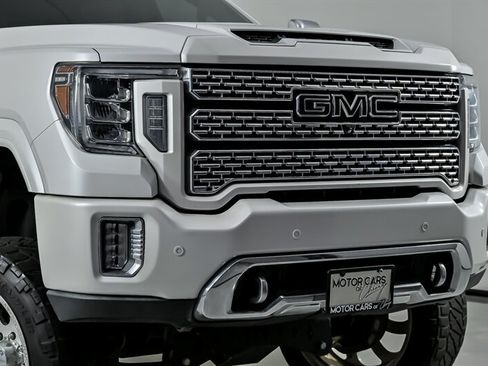 Used 2020 GMC Sierra 2500 Denali w/ Denali Ultimate Package AWD/4WD image 2