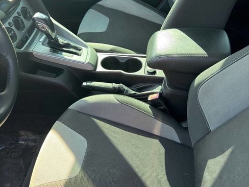 Used 2012 Ford Focus SE image 16