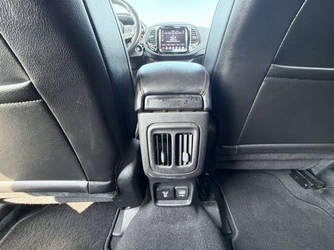 Used 2020 Jeep Compass Limited AWD/4WD image 20
