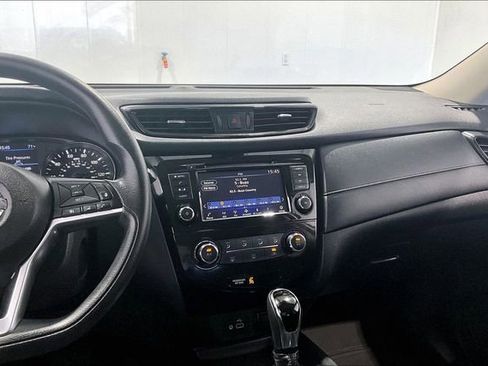 Used 2019 Nissan Rogue S FWD image 9