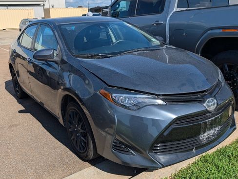 Used 2017 Toyota Corolla L FWD image 11