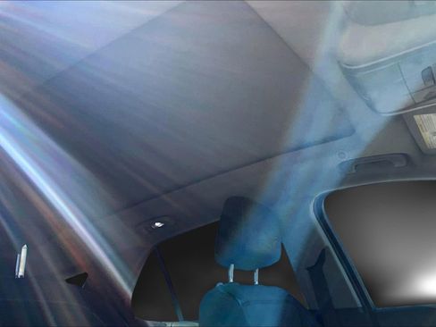 Used 2018 Chevrolet Equinox Premier image 27