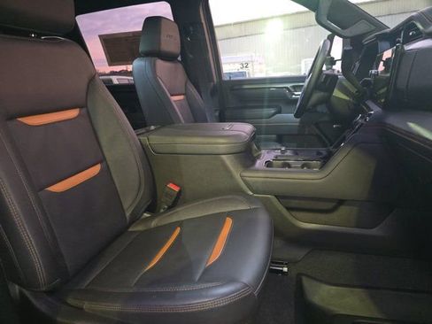 Used 2025 GMC Sierra 2500 AT4 w/ AT4 Premium Plus Package image 10