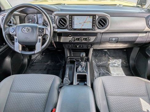 Used 2020 Toyota Tacoma SR5 image 18
