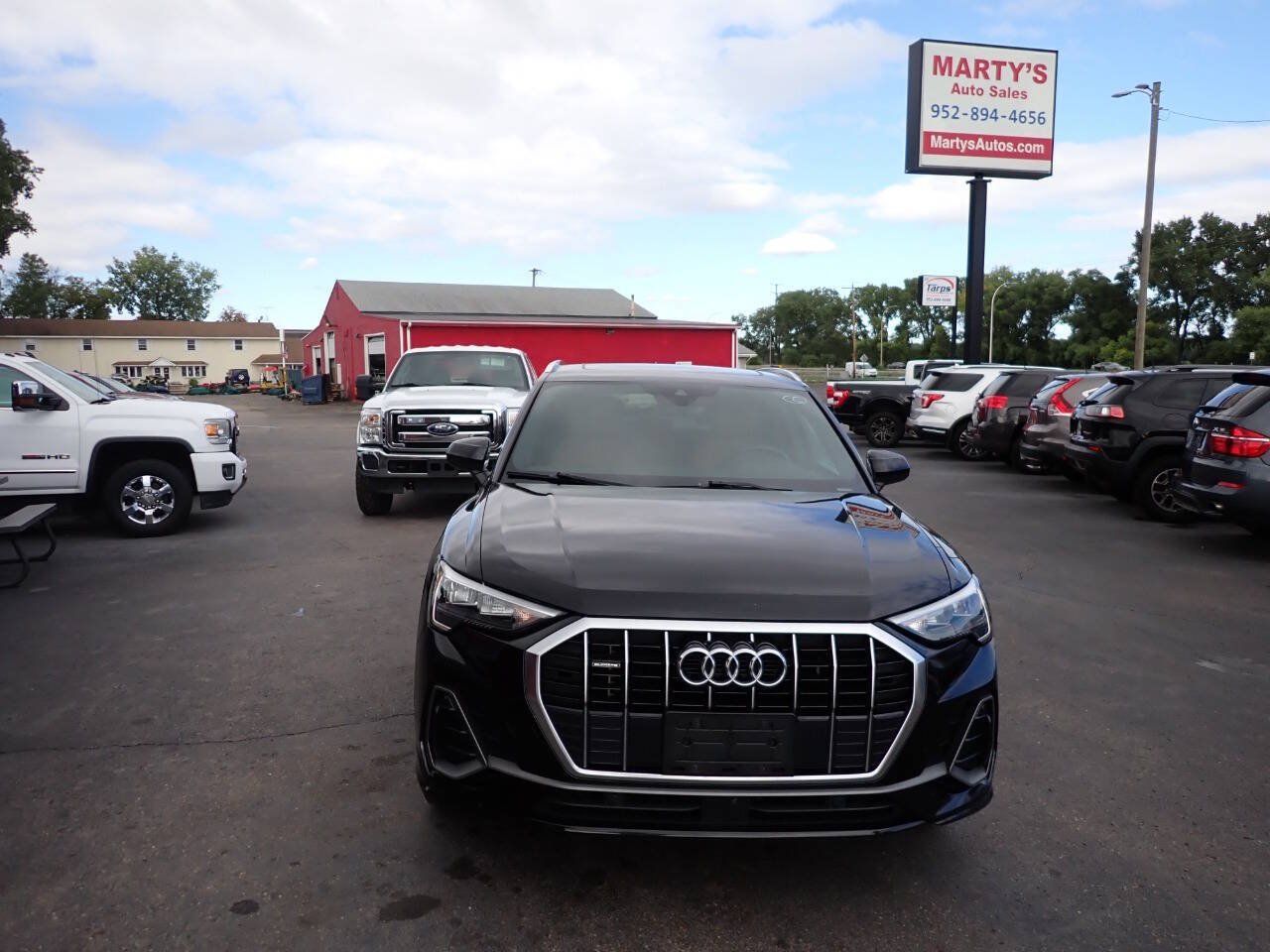 Used 2020 Audi Q3 2.0T Premium w/ Convenience Package AWD/4WD image 2