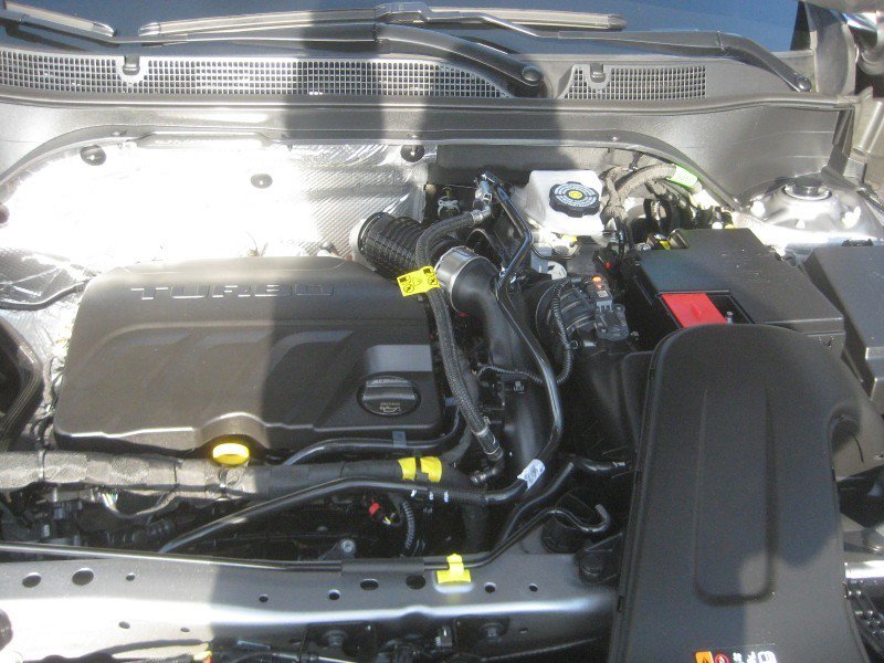 Used 2025 Chevrolet Trax RS FWD image 13