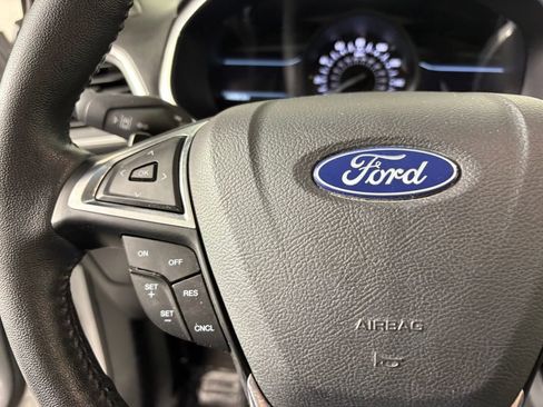 Certified 2019 Ford Edge Titanium image 24