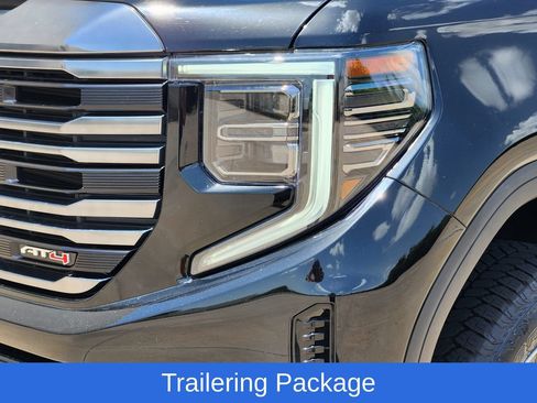 Used 2024 GMC Sierra 1500 AT4 w/ Technology Package AWD/4WD image 6