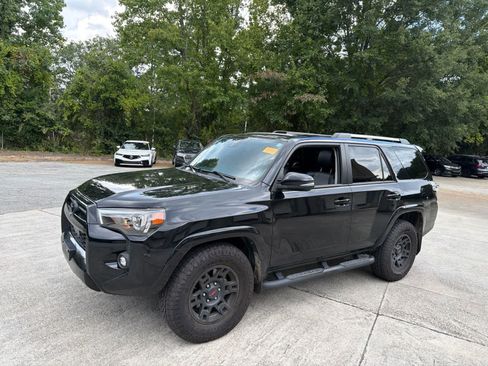Used 2021 Toyota 4Runner SR5 Premium w/ Moonroof Package RWD image 5