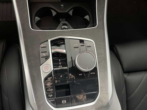 New 2026 BMW X5 xDrive40i w/ Parking Assistance Package image 17