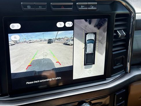 Used 2023 Ford F250 Lariat w/ FX4 Off-Road Package image 26