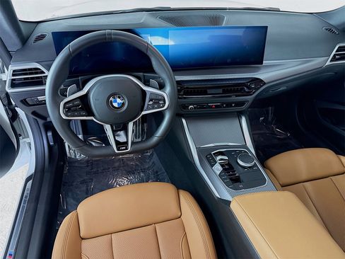 Used 2025 BMW 230i 230i w/ M Sport Package image 23