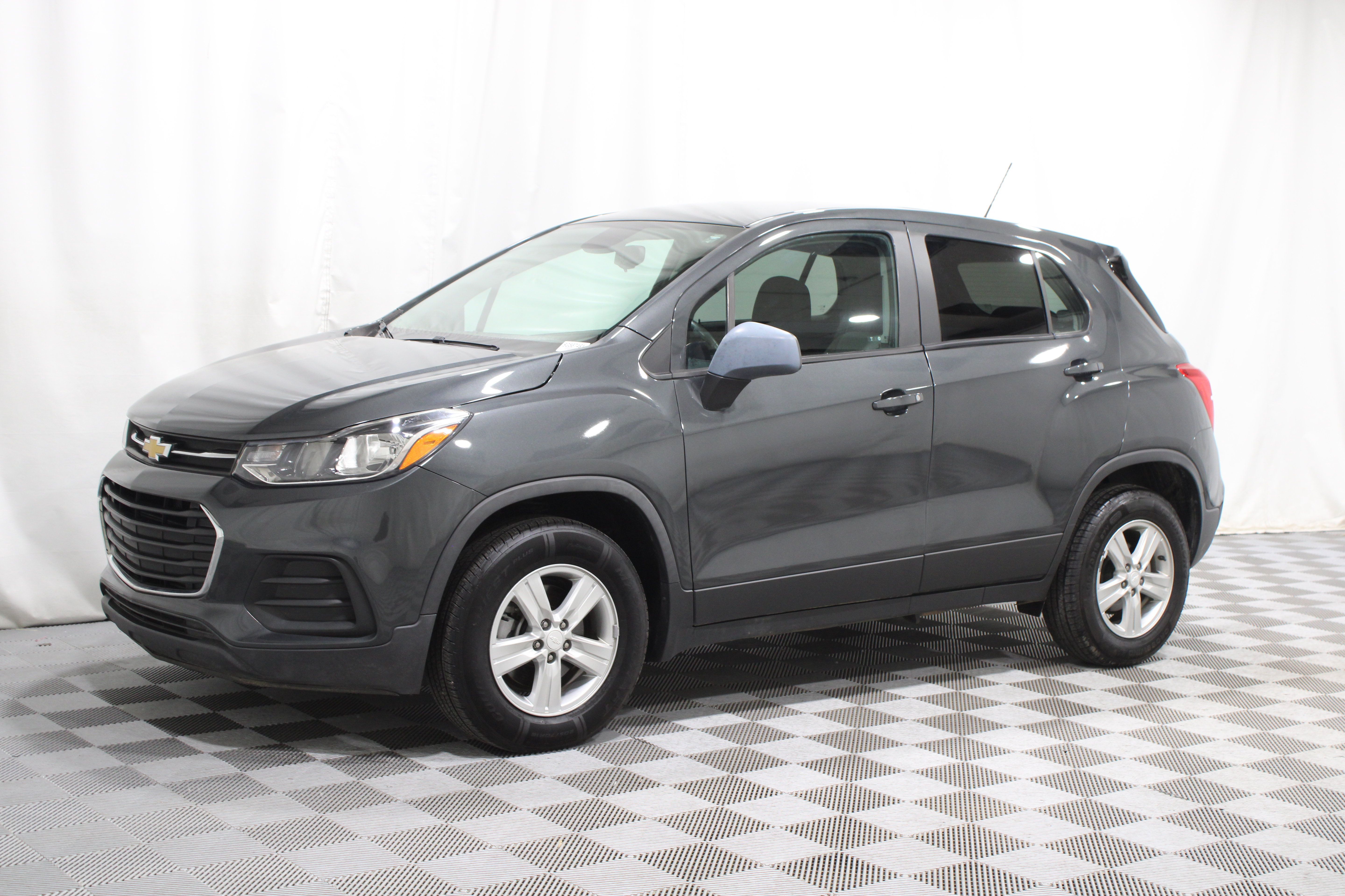 Used 2020 Chevrolet Trax LS w/ Tint and Cruise Package AWD/4WD image 33