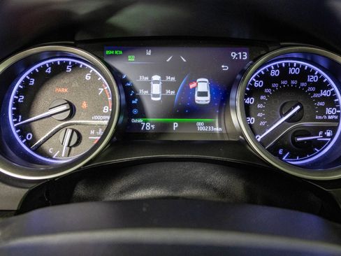 Used 2021 Toyota Camry XLE FWD image 34