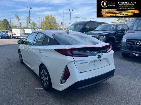 Used 2020 Toyota Prius Prime LE image 5