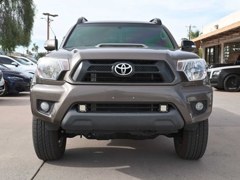 Used 2014 Toyota Tacoma 4x4 Double Cab w/ TRD Sport Package image 2