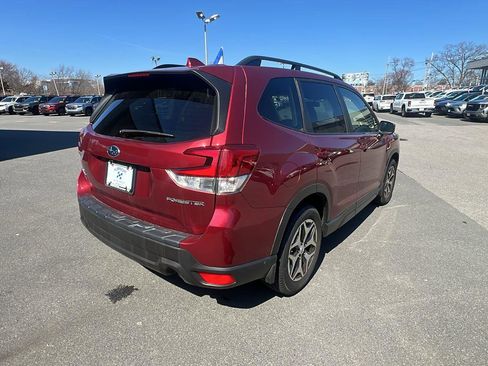 Used 2021 Subaru Forester Premium AWD/4WD image 7