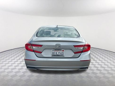 Used 2018 Honda Accord EX image 5