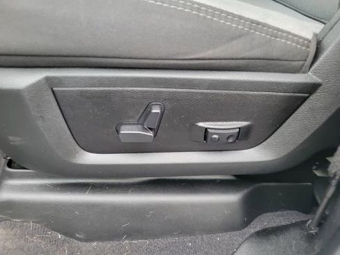 Used 2024 RAM 2500 Big Horn w/ Bed Utility Group image 19