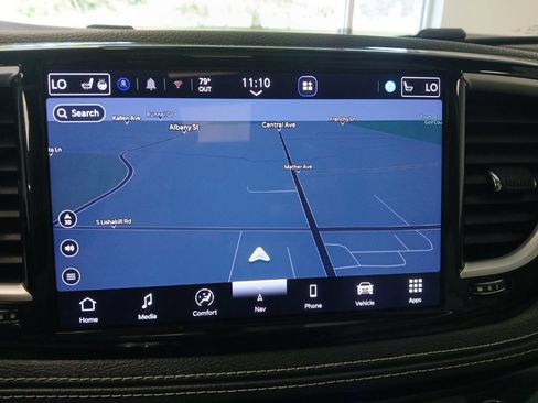 Used 2021 Chrysler Pacifica Touring-L w/ Premium & Safety Sphere Group AWD/4WD image 22