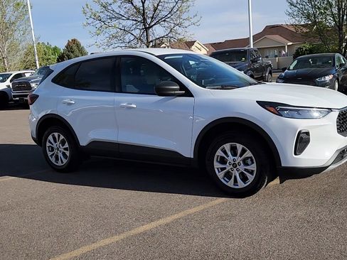 Certified 2025 Ford Escape Active AWD/4WD image 8