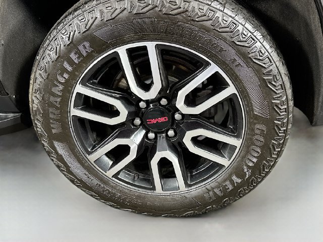 Used 2024 GMC Yukon AT4 AWD/4WD image 34