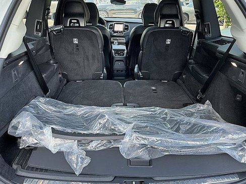 Certified 2024 Volvo XC90 T8 Ultimate w/ Protection Package Premier AWD/4WD image 18