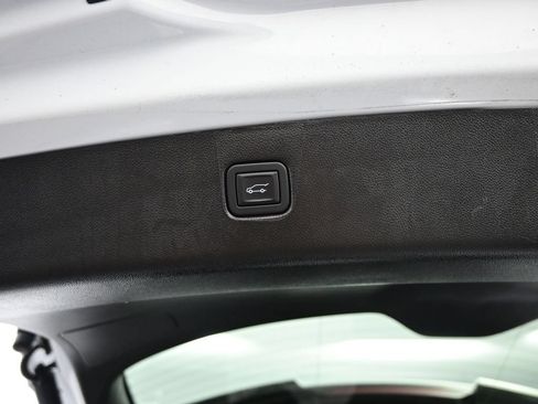 New 2025 Chevrolet Blazer LT w/ Convenience Package FWD image 39