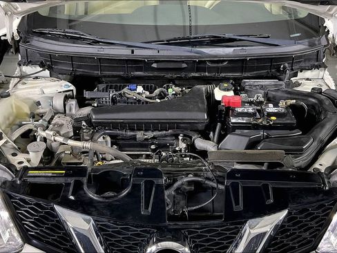 Used 2015 Nissan Rogue SV image 13