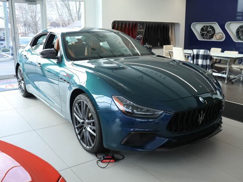 Used 2024 Maserati Ghibli Trofeo image 2